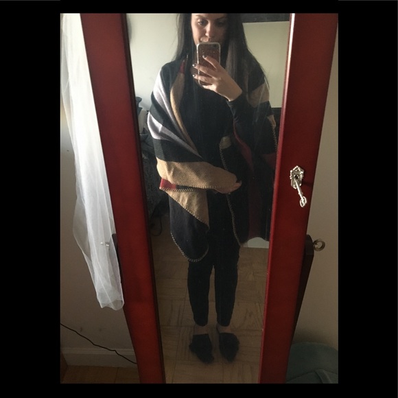 Multicolored Shawl - Picture 3 of 5